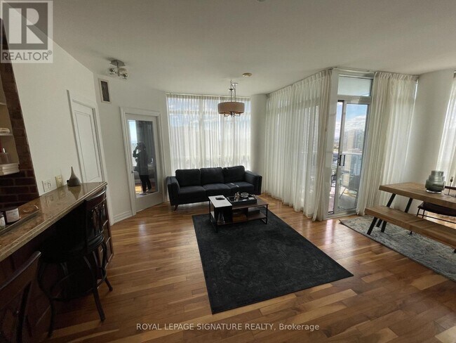 Photo - 90 Absolute Ave Unité 2006