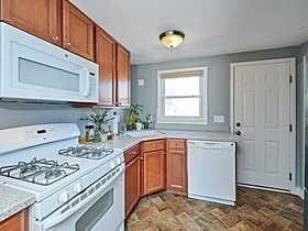 Photo - 55 Wyllis Ave