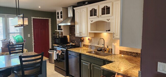 Photo - 846 Oglethorpe St NE