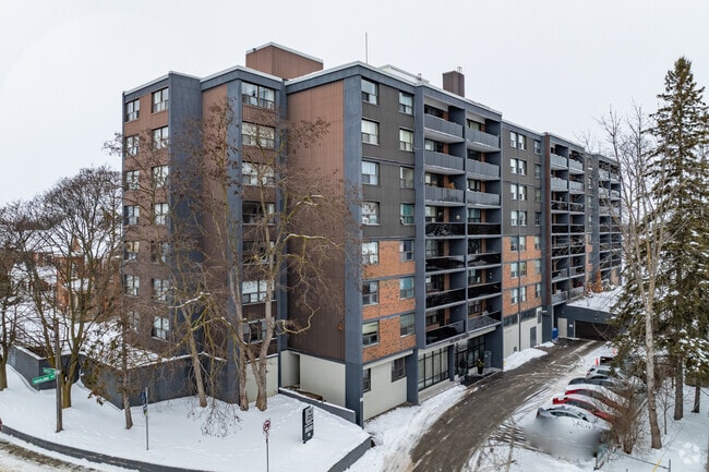 Hillview Towers - Hillview Towers