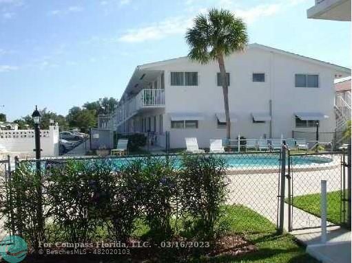 Photo - 2100 NE 51st Ct