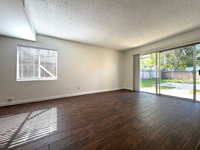 Photo - 3 Bedroom House in Sherman Oaks!
