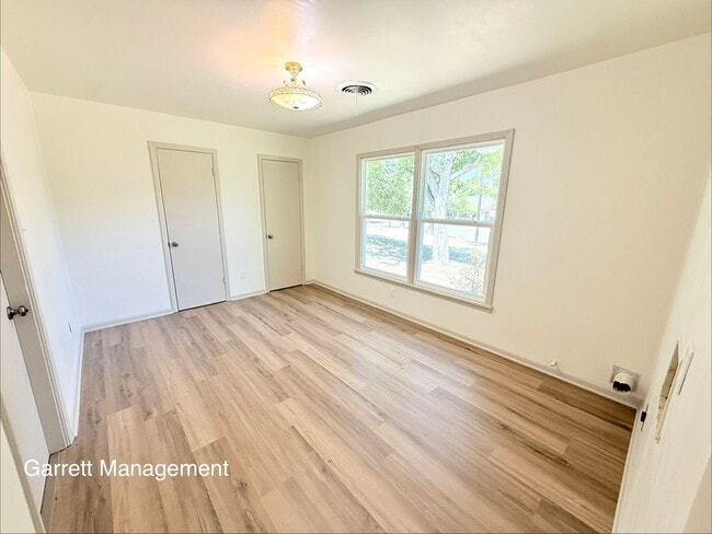Photo - 502 W Ave A