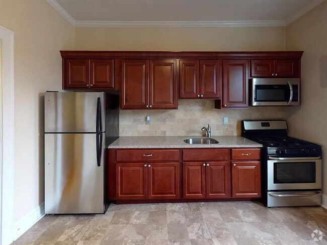 Building Photo - 215 Orient Wy Unit Apt C1