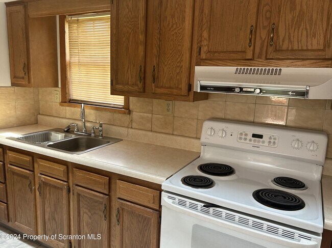 Photo - 80 Worth Church Rd