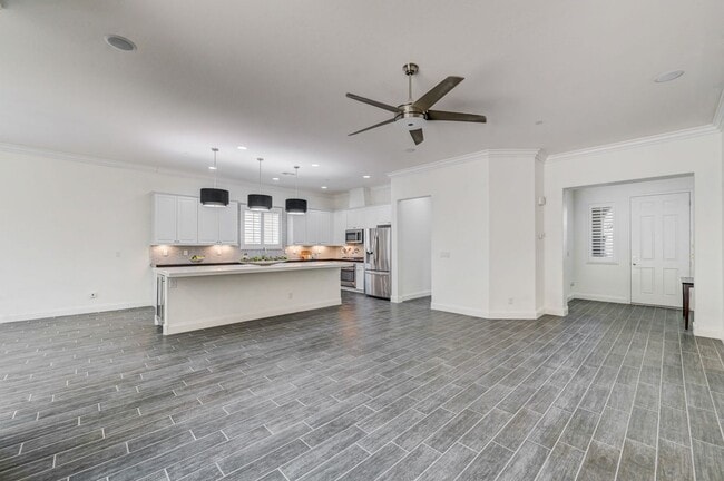 Photo - Luxury Single Story 3 Bedroom!