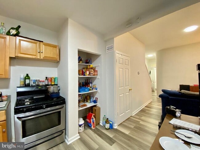 Photo - 2035 N Gratz St