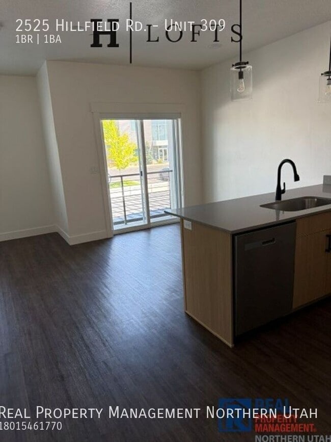 2525 Hillfield Rd.-Unit 309