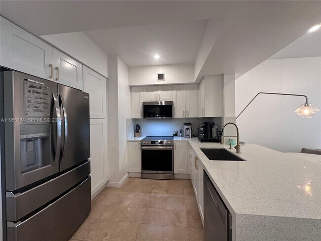 Photo - 1755 E Hallandale Beach Blvd Unidad 304E