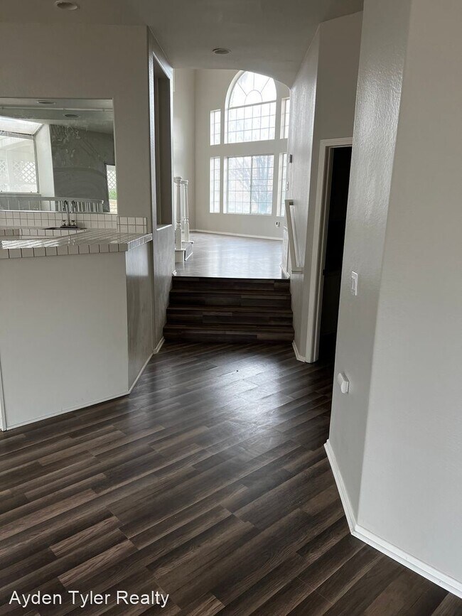 Photo - 5 br, 3 bath House - 3307 Genoa Pl