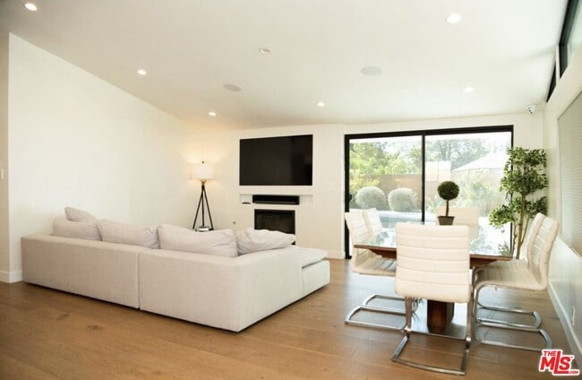 Photo - 6329 Jumilla Ave