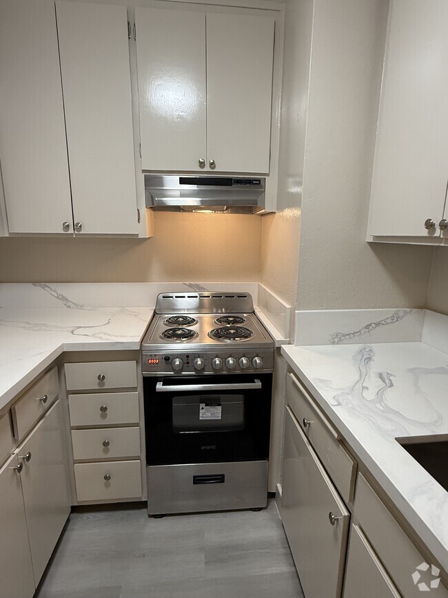 Building Photo - 256 S La Fayette Park Pl Unit 210 Rental