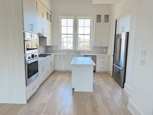 Photo - 14963 Magnolia St