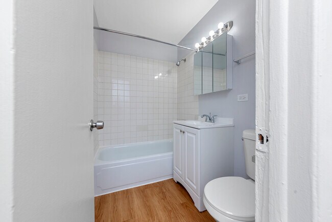 Photo - 4541 N Beacon St Unit 2H