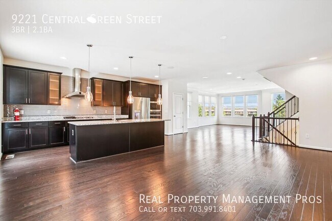 Photo - 9221 Central Green St