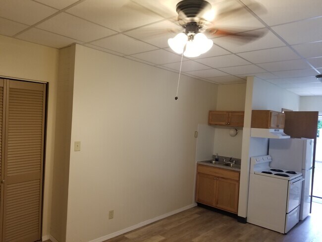 Photo - 413 Vandalia St Unidad D