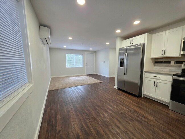 Photo - 307 W Corona Ave Unit 307 Corona 3