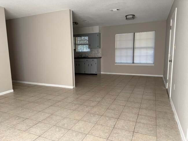 Photo - 298 Cross Dr