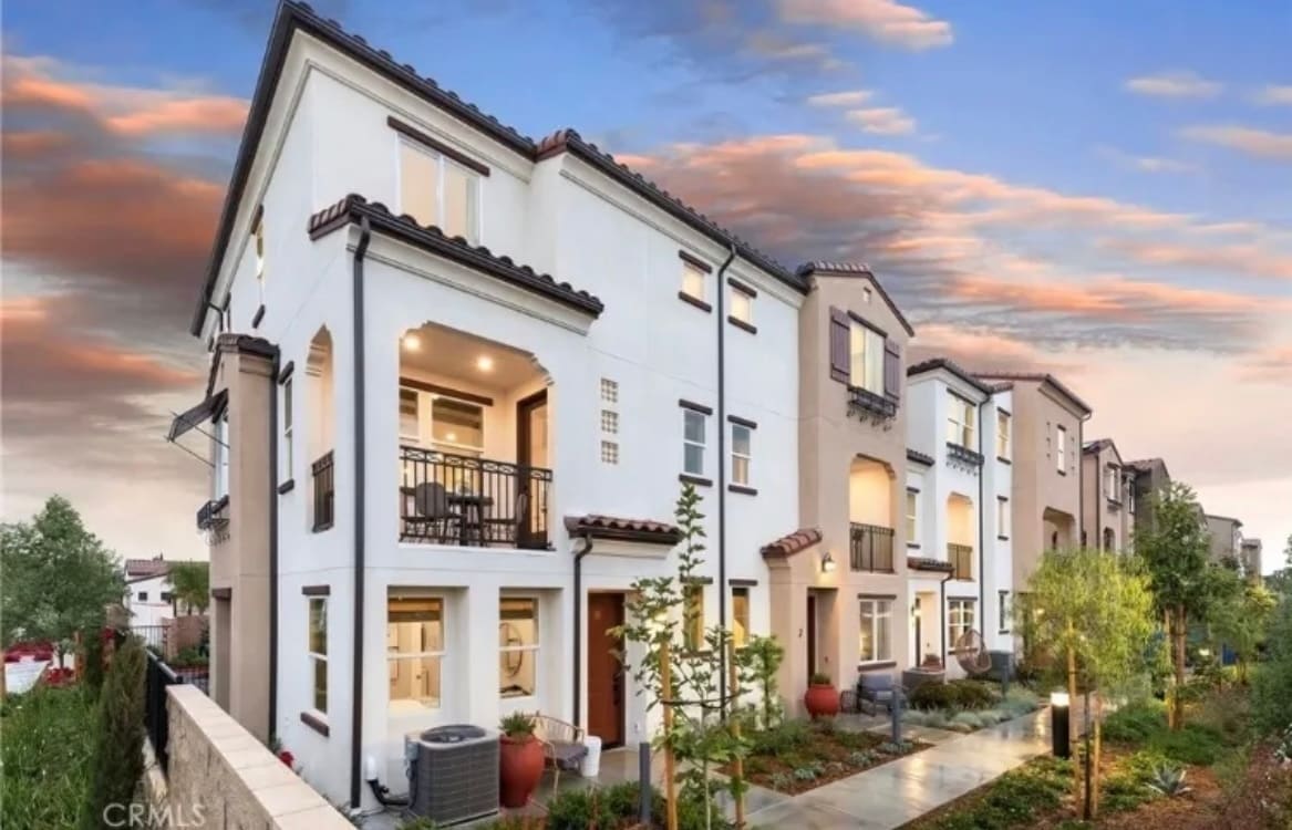 Photo - 2317 W Broadway (Anaheim, CA)