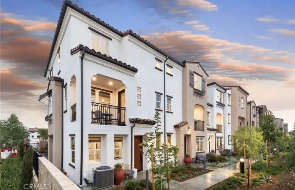 Photo - 2317 W Broadway Townhome