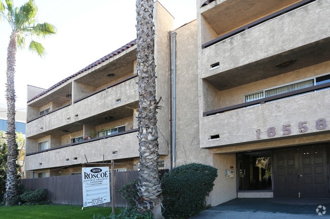 Photo - 18558 Roscoe Blvd