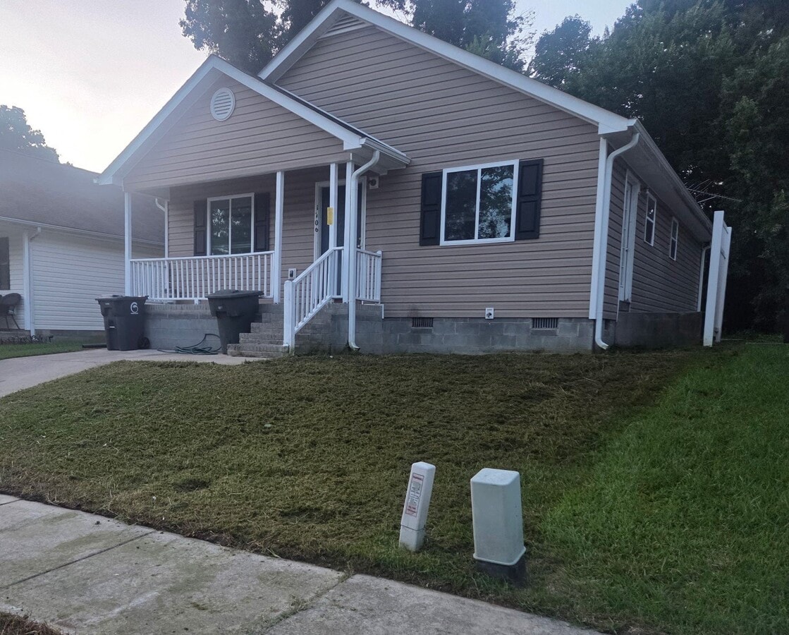 Photo - 1706 Hertford St