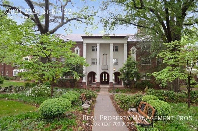 Building Photo - 2021 21st St N Unit 22