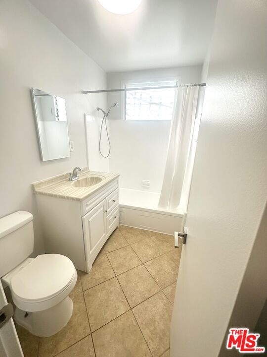 Photo - 8360 Blackburn Ave Unidad 4