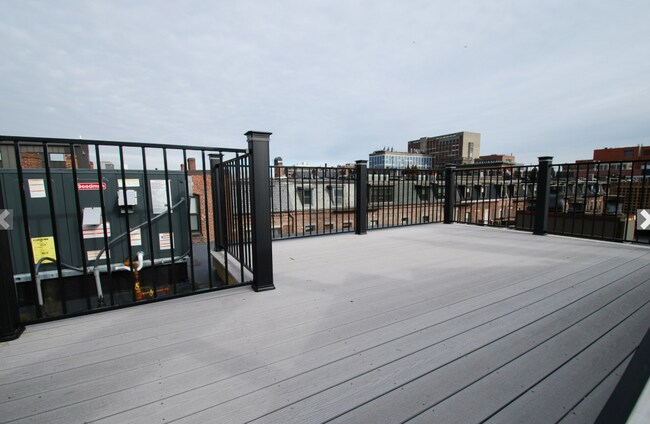 Photo - 14 E Springfield St