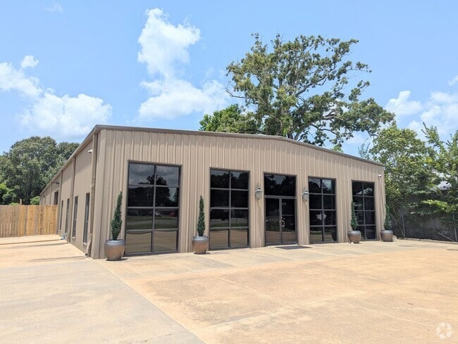 Building Photo - 4211 Sterlington Rd Rental