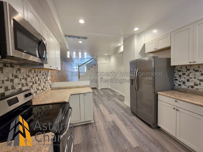 Photo - 519 E 28th St