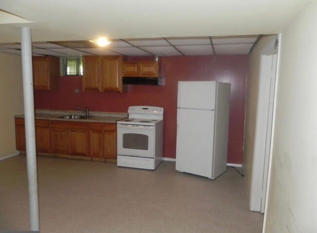 Building Photo - 9110 Cooper Dr