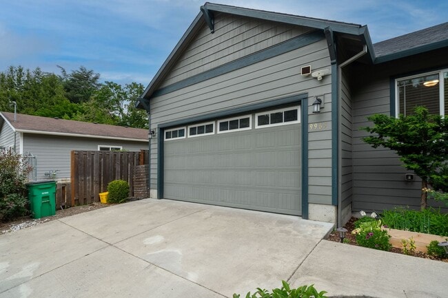 Photo - 9965 SE Taggart St