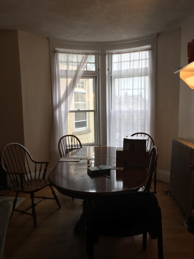 Photo - 1677 Beacon St