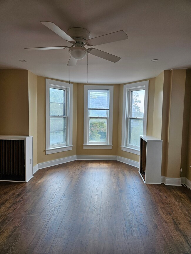 145 W Main St Unit 2