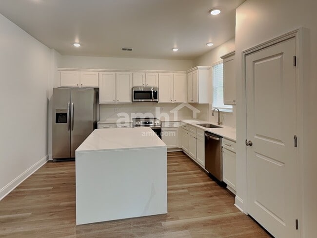 Photo - 925 Carnelian Ln