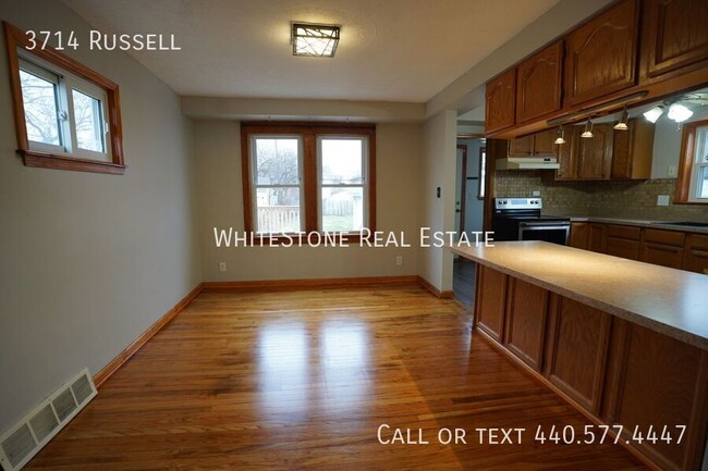 Photo - 3714 Russell-