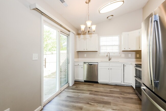 Photo - 5724 Blackley Ln