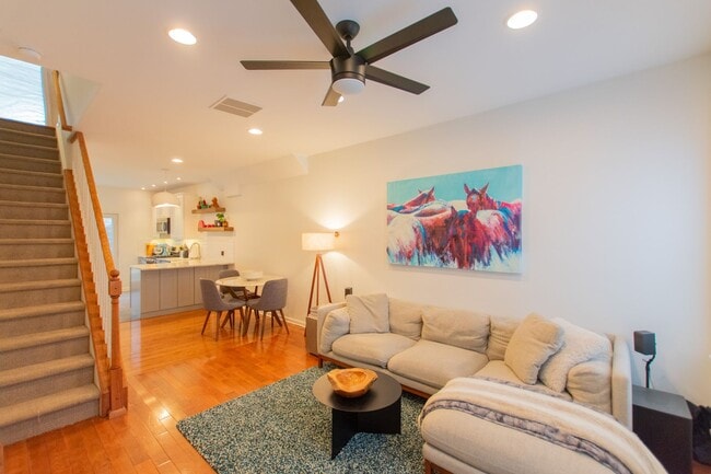Photo - 2207 Kimball St