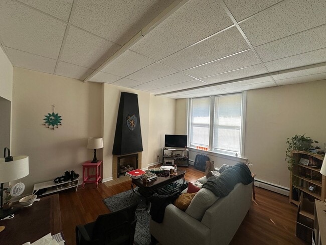 Photo - 2810-2812 Jefferson Ave Unidad 3