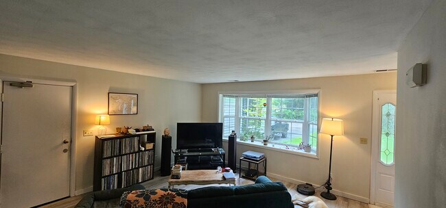 Photo - 13 Cardinal Dr