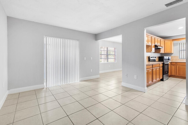 Living Room - Palm Bay Club