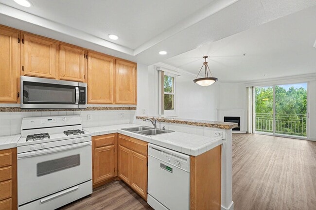 Photo - Remodeled 3BD Corner Townhome + Dual Primary Suites + Views | Bella Montana