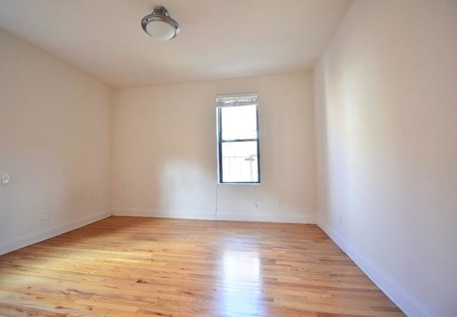 Photo - 615 Fort Washington Avenue