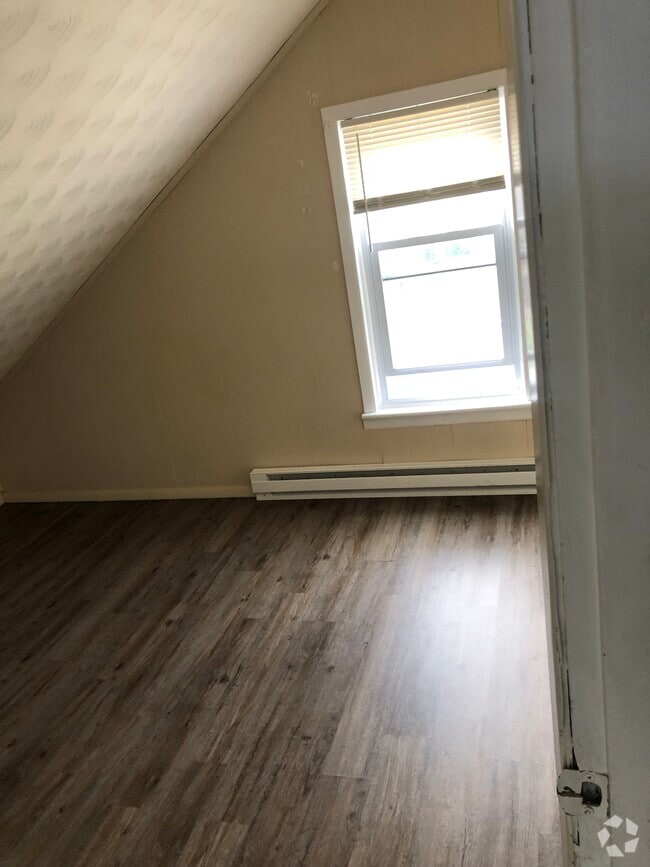 Building Photo - 62 Sherman St Unit 3 Rental
