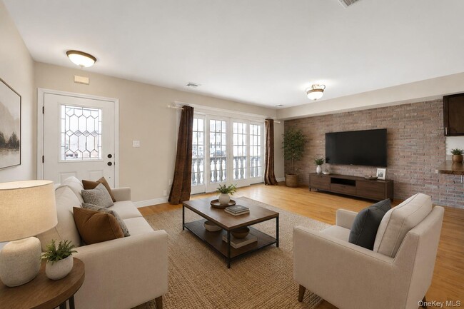 6 Pell Pl