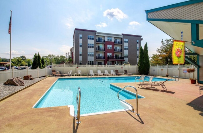 Photo - 10 Kellogg Rd Unidad #246