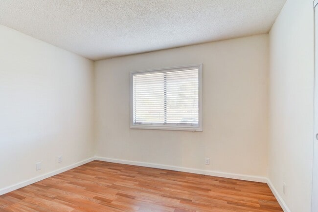 Photo - 1701 E Katie Ave