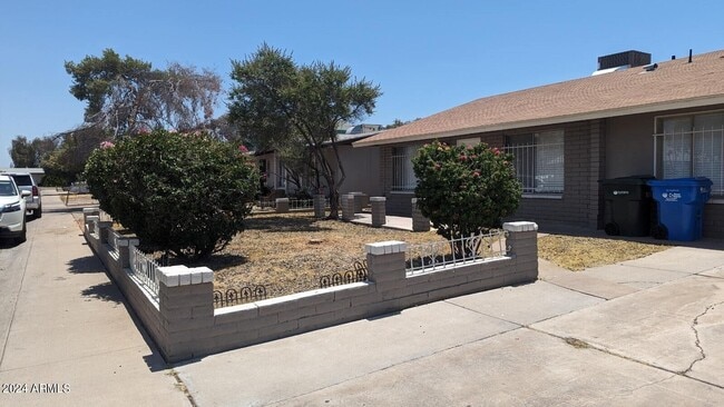 Photo - 8333 W Roma Ave