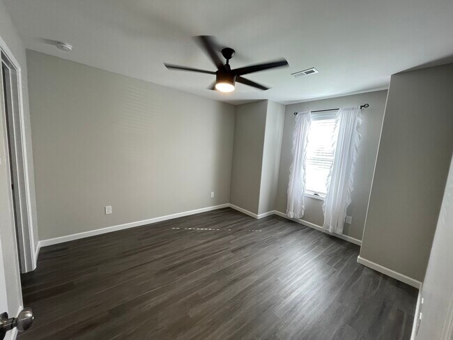 Photo - 5918 Knox Hill Way Unit Knox Hill